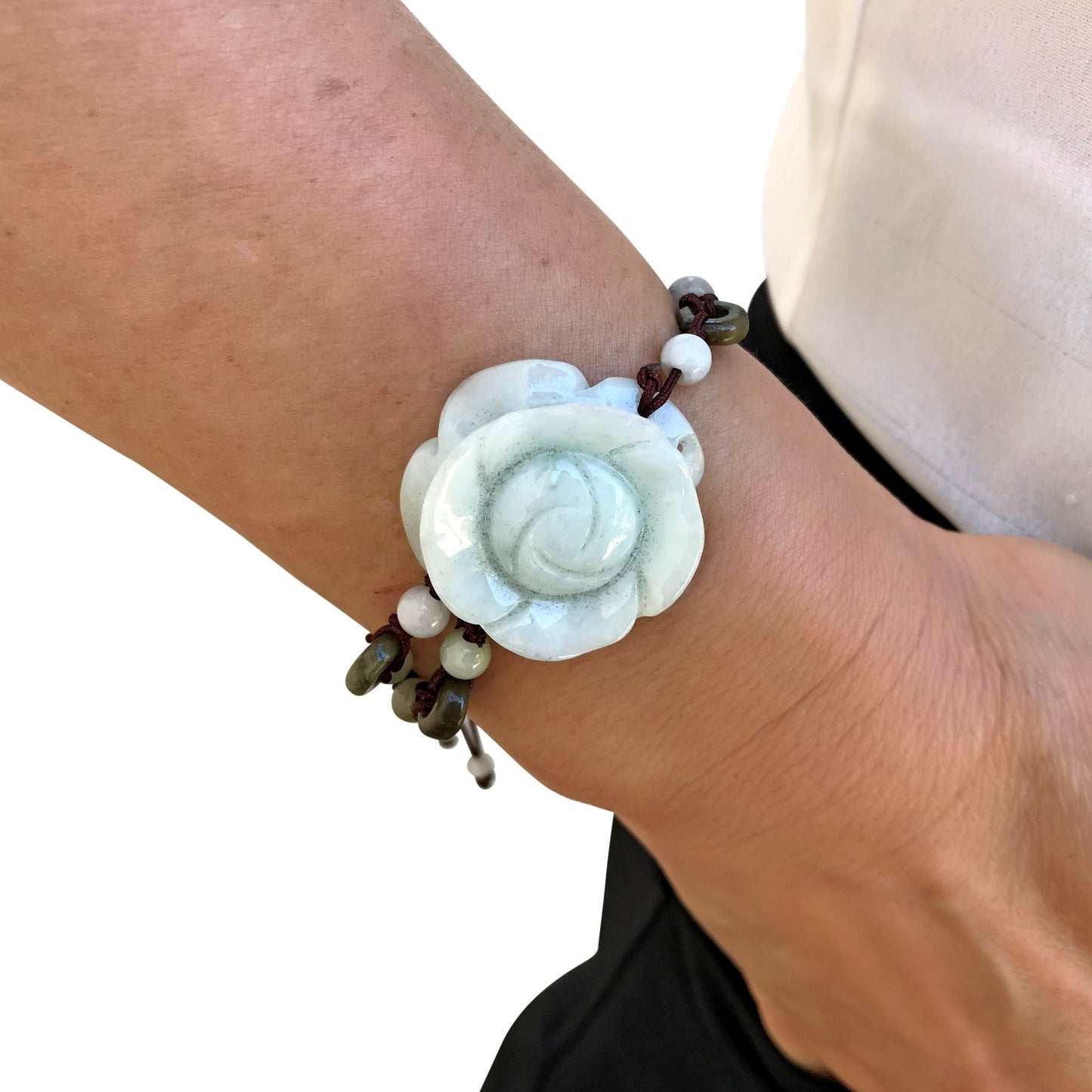 Rose bead bracelet for women – perfect for Valentine’s Day gift