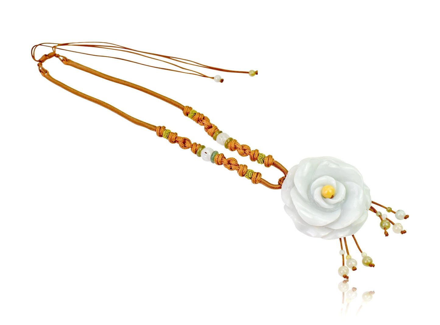 Stylish rose necklace to celebrate your anniversary together