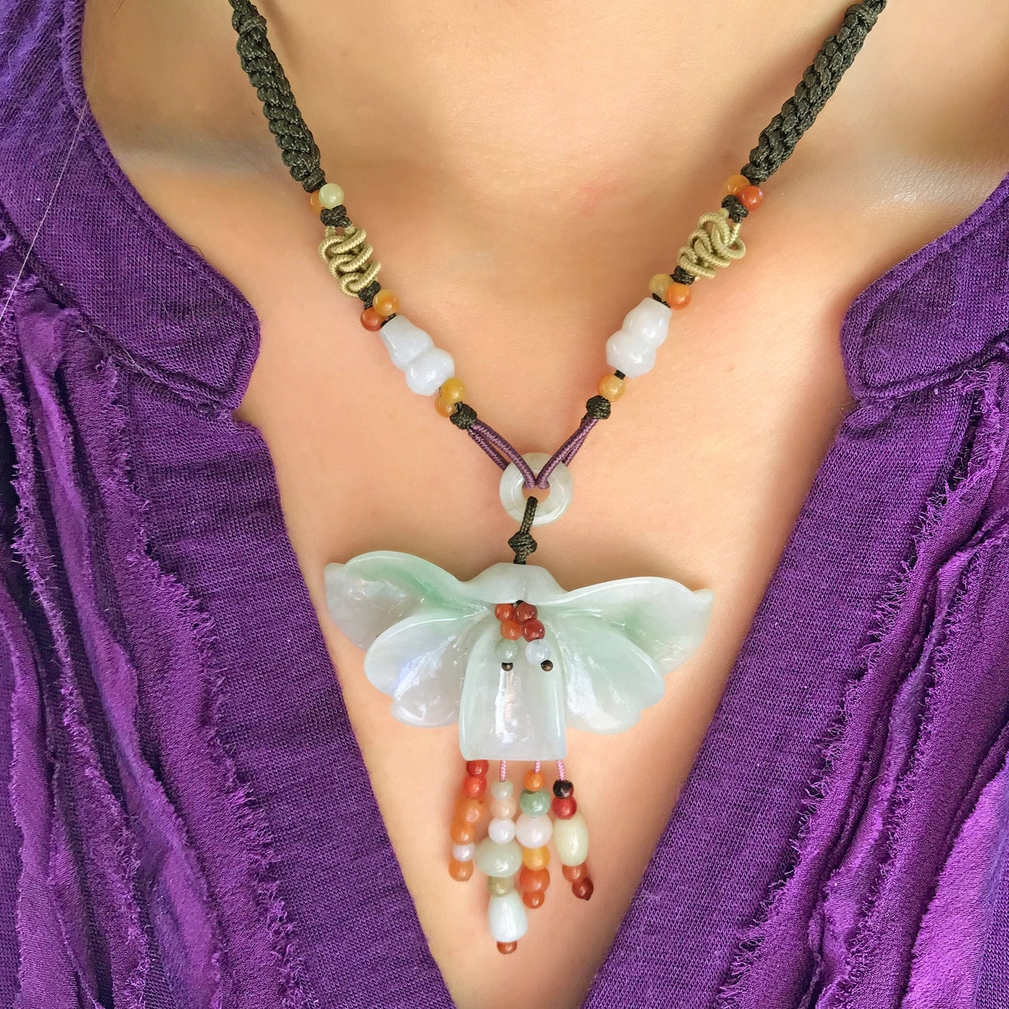 White Floral Necklace for Wife Perfect Anniversary Gift or Valentine's Day Inspiring For Love and Happiness