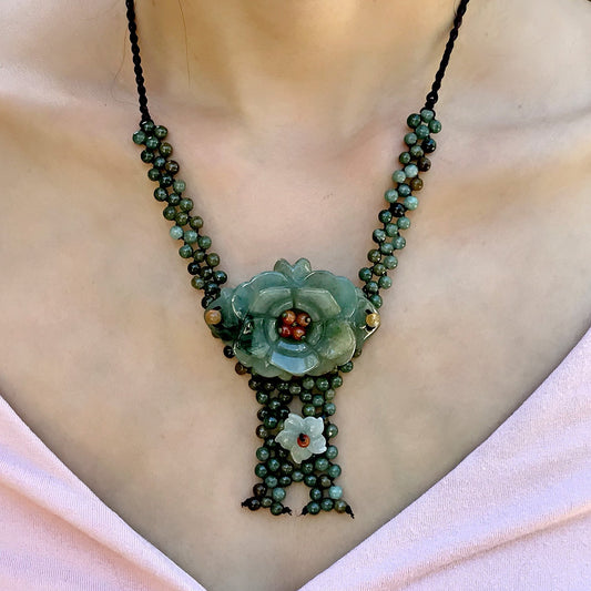 Women Beautiful Rose Bead Necklace for a Thoughtful Gift