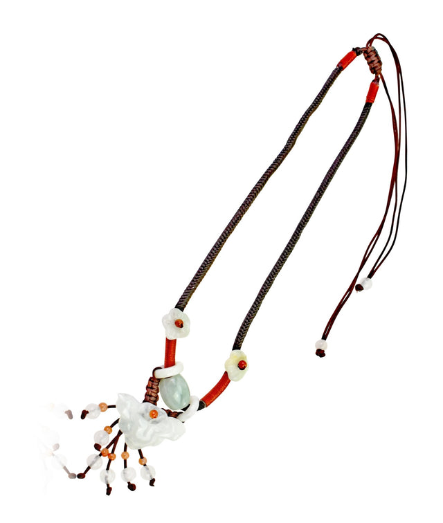 Charming orchid butterfly piece for romantic celebrations
Nature-inspired orchid pendant 