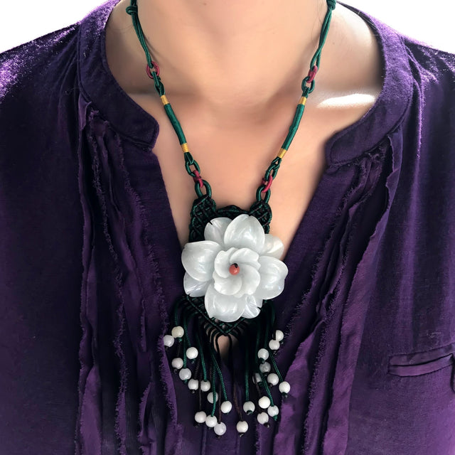 Eustoma flower a Vintage floral necklace for women a meaningful handmade gift celebrating love, luck, and resilience