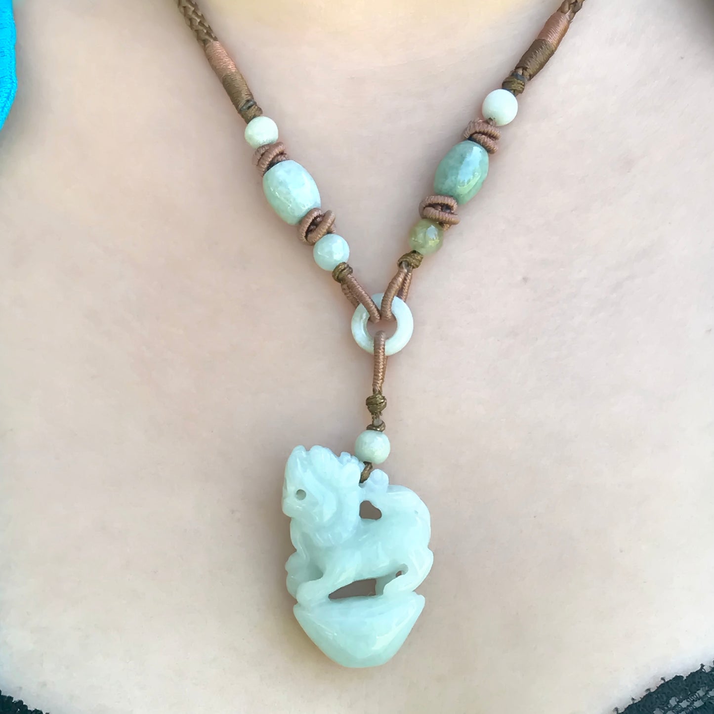 Get the Perfect Gift: Traditional Feng Shui Artistry Lion Jade Necklace