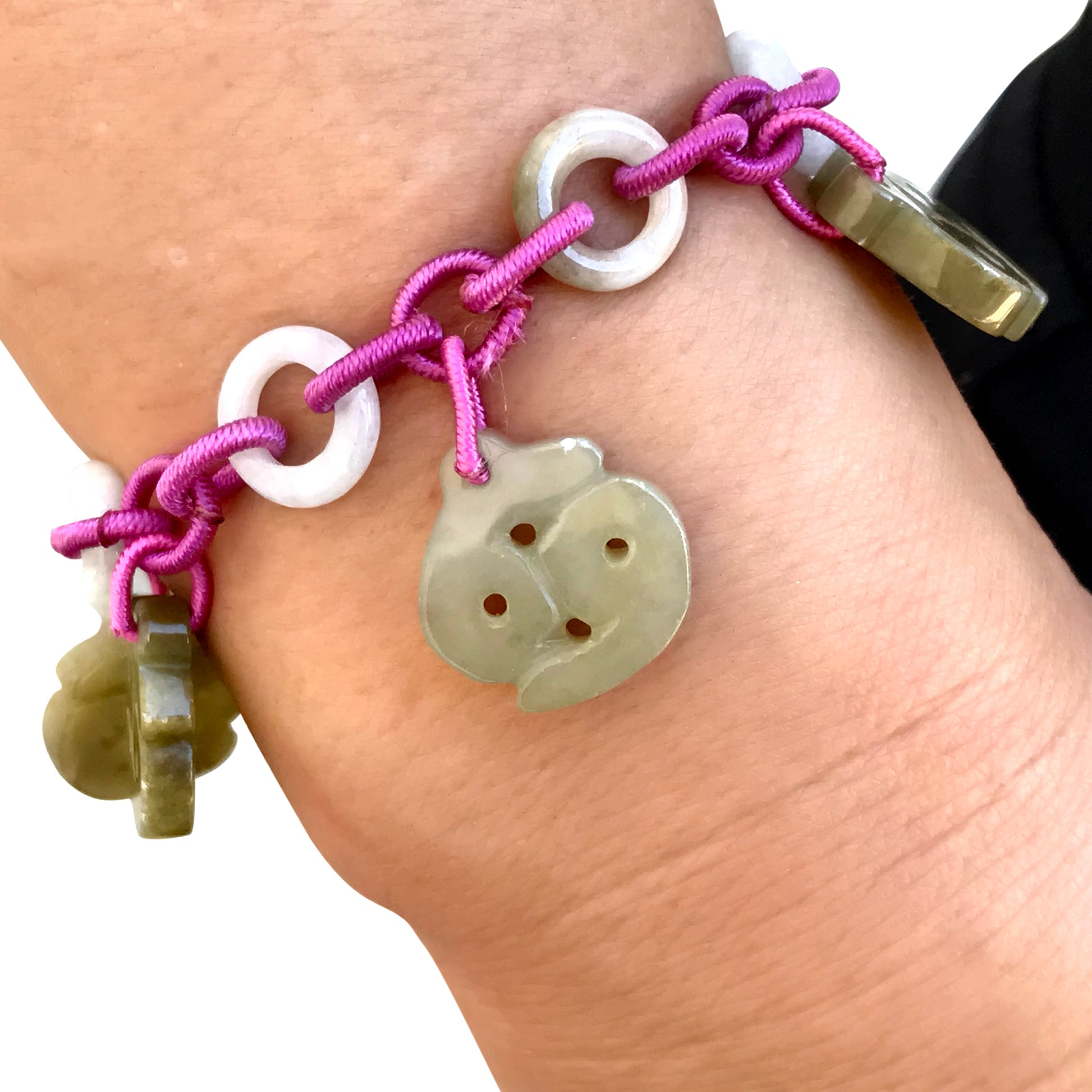 Find the Perfect Gift for Your Cancer Zodiac Friend with Jade Bracelet made with Lavender Bracelet