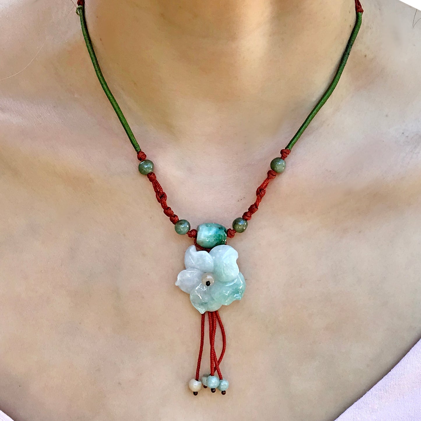 Rocky Mountain Columbine Flowers  for Women Pendant Necklace with Stone a Meaningful Jade Gift for Mother's Day