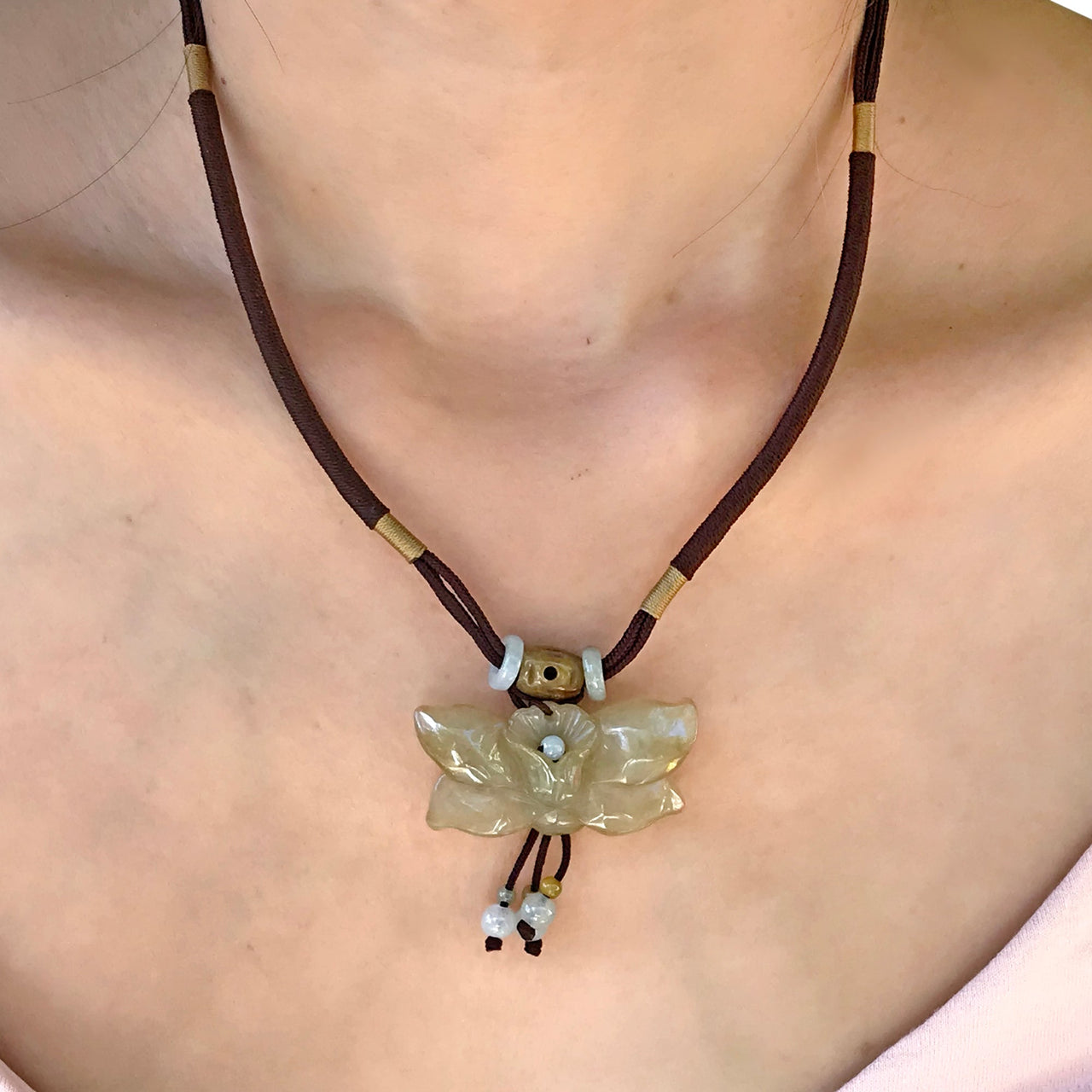 Stylish Wild Indigo Yellow a Jade Pendant Necklace for Women Yellow False Indigo Unforgettable Birthday Gift