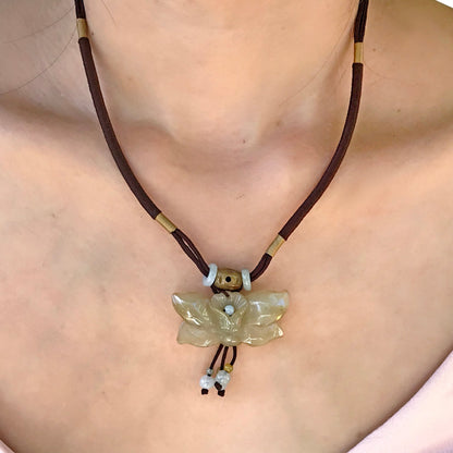 Stylish Wild Indigo Yellow a Jade Pendant Necklace for Women Yellow False Indigo Unforgettable Birthday Gift