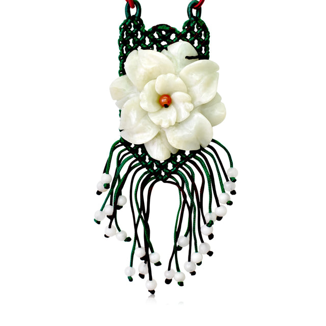 Vintage floral necklace for women an eustoma flower uplifting jewelry for Valentine's Day that symbolizes deep connection

