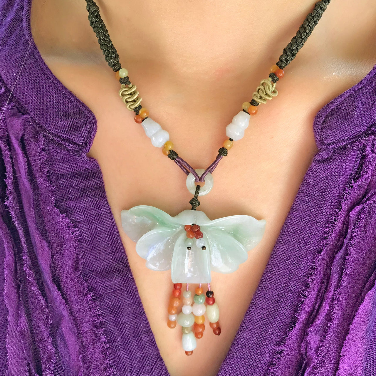 White Floral Necklace for Wife Perfect Anniversary Gift or Valentine's Day Inspiring For Love and Happiness