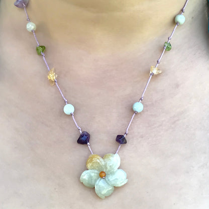 Wild Columbine Flower a Dainty Flower Necklace Elegant Valentine’s Gift Symbolizing Love and Connection 