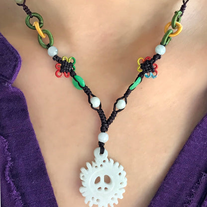 Women Sunshine Pendant Necklace for Mother’s Day Blending Warmth and Tranquility in One Beautiful Gift