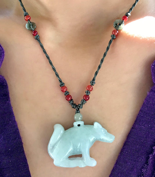 Dad Mystical Wolf for Men’s Spiritual Jewelry a Healing Stone Pendant for Deep Intuition and Freedom Trendy Father's Day Gift